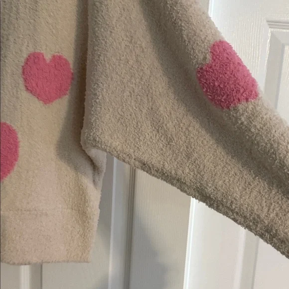 Jessica Simpson Cream Sweater with Pink Hearts - Picture 4 of 7